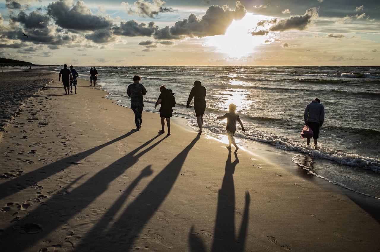 beach-g620d5b38b_1280